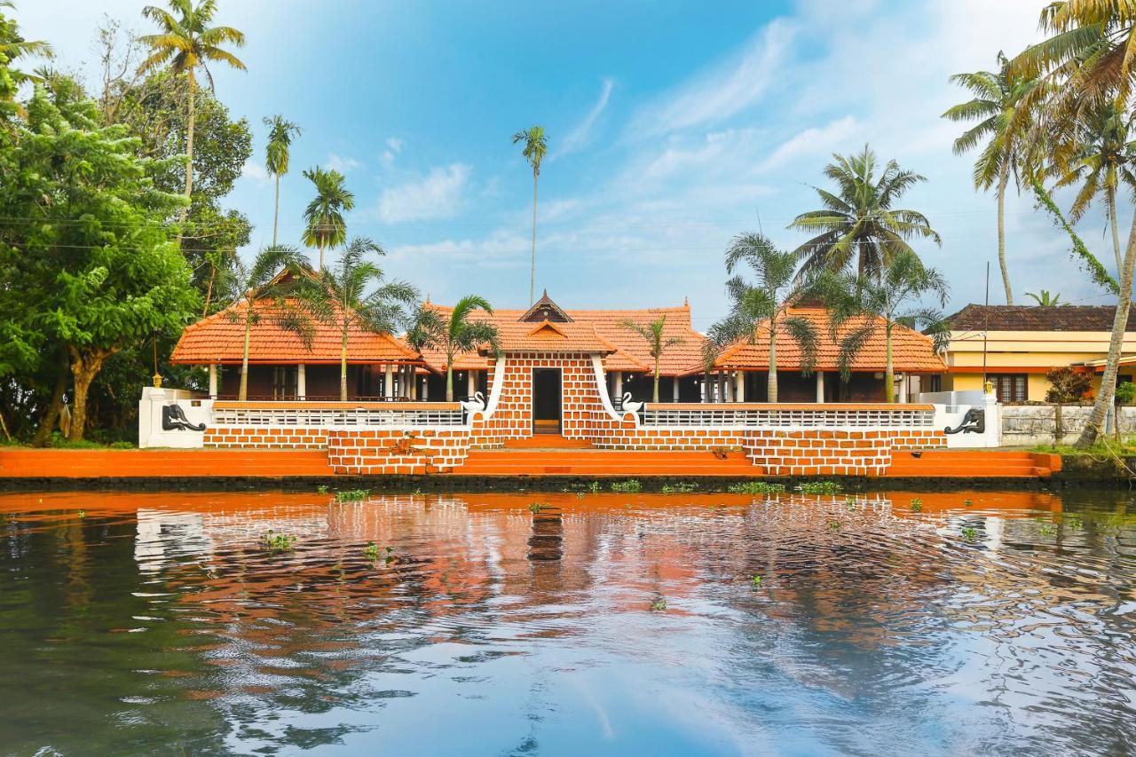 Palmy Lake Resort Alappuzha Εξωτερικό φωτογραφία