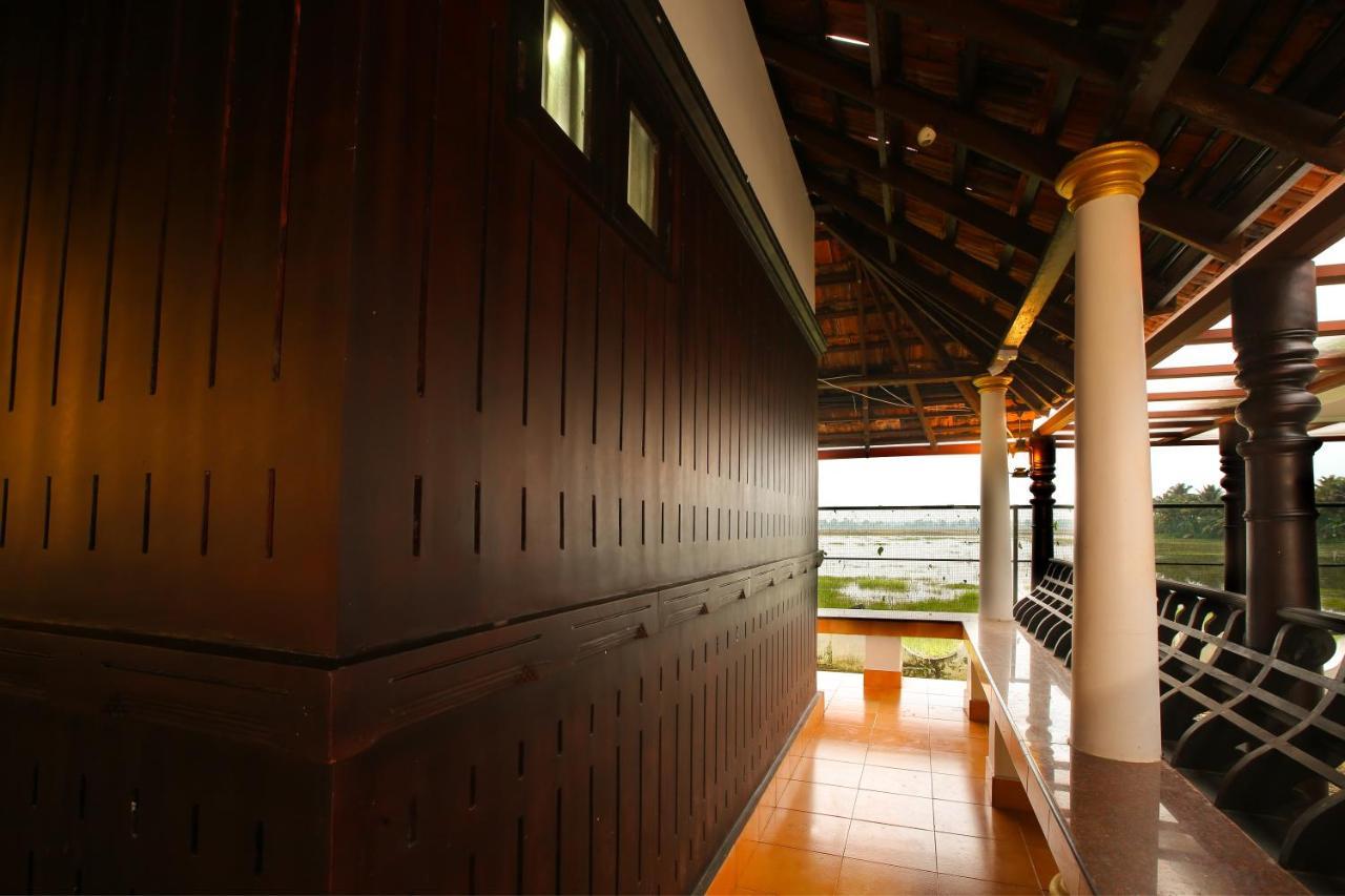 Palmy Lake Resort Alappuzha Εξωτερικό φωτογραφία