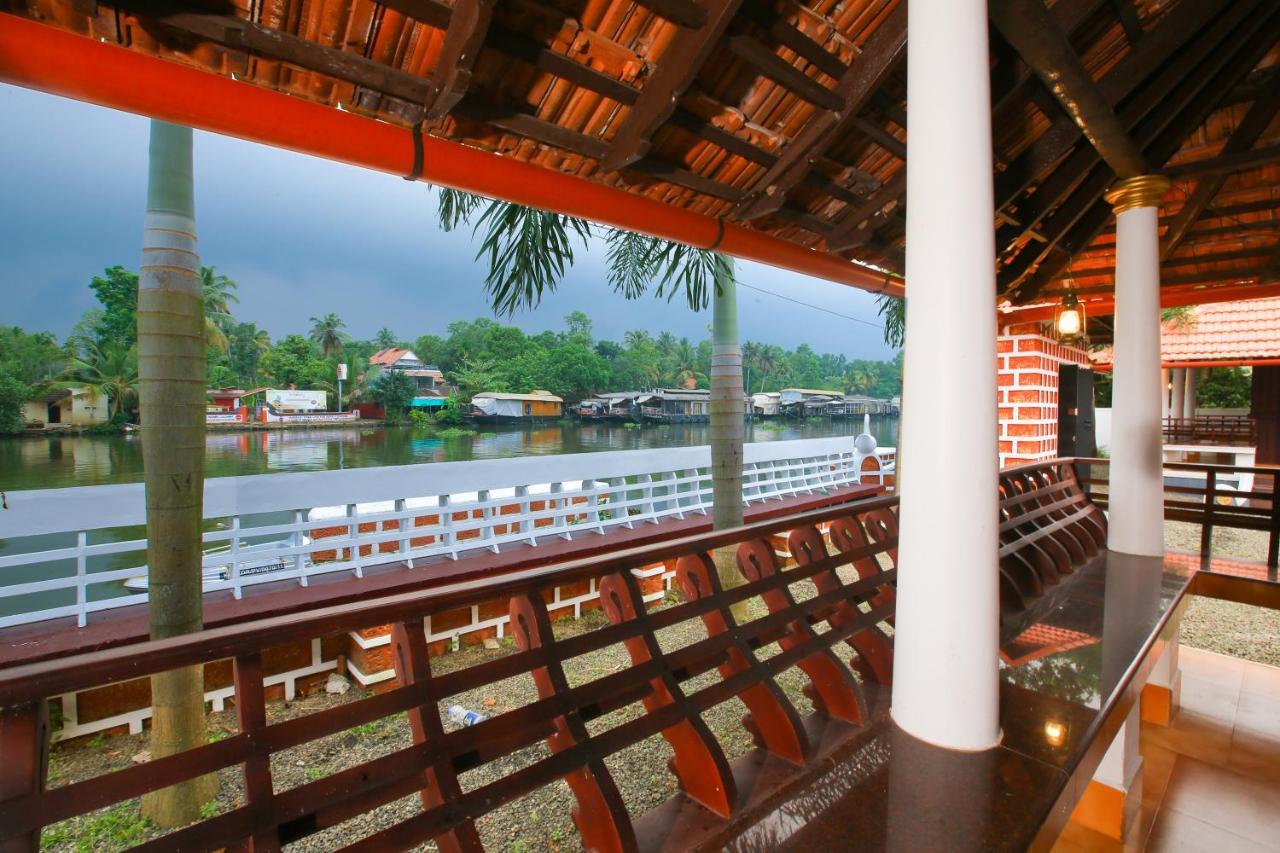 Palmy Lake Resort Alappuzha Εξωτερικό φωτογραφία