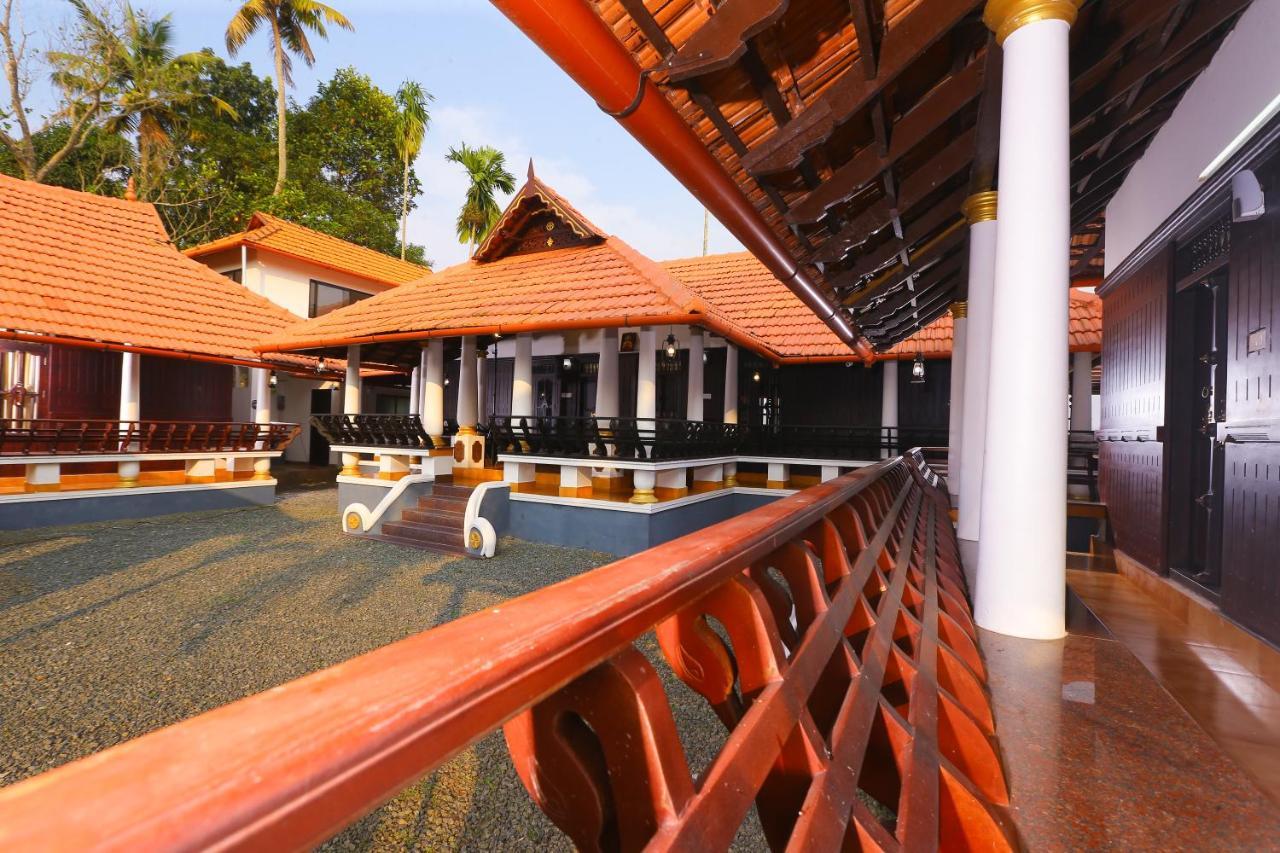 Palmy Lake Resort Alappuzha Εξωτερικό φωτογραφία