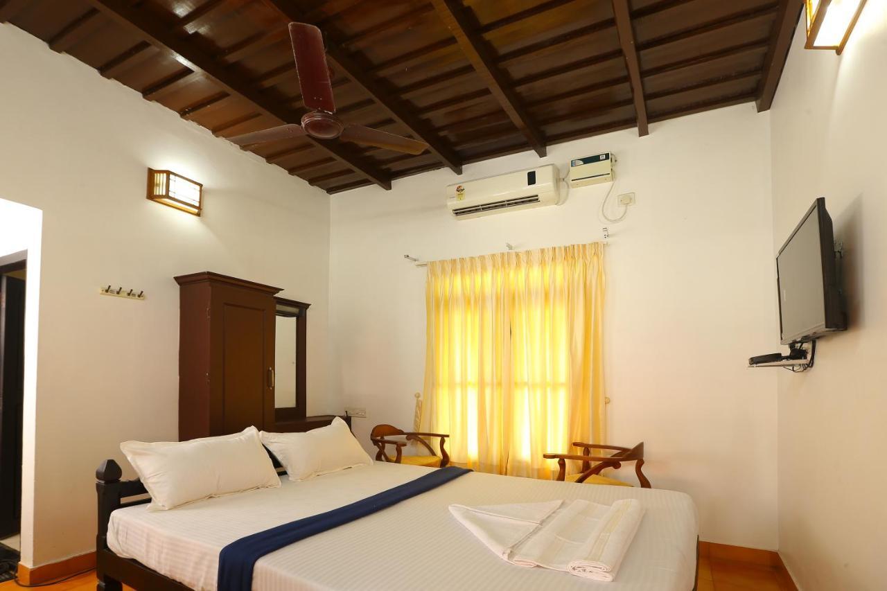 Palmy Lake Resort Alappuzha Εξωτερικό φωτογραφία